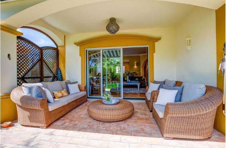 2Bedroom Bungalow Heated Shared Pool ,Near Carvoeiro And Ferrugudo Exteriör bild